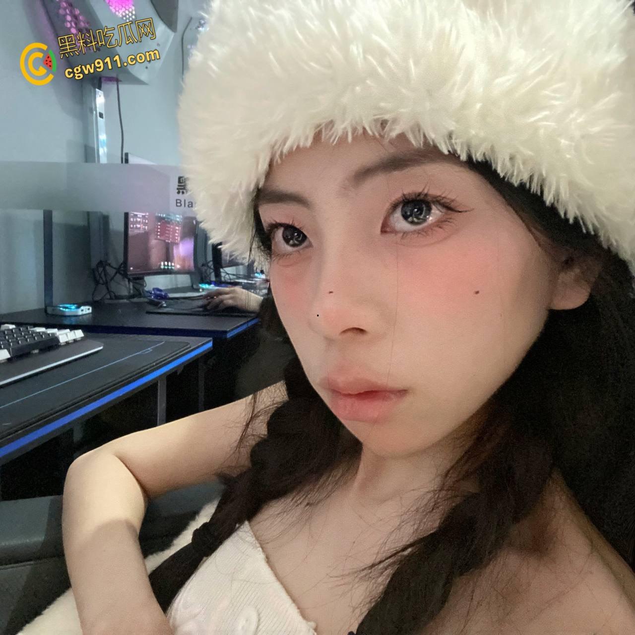 晋城职业技术学院【黎心怡】，被包养调教成淫荡小母狗， 情趣制服换不停，清纯女神背后都有个睡到想吐的人！-3