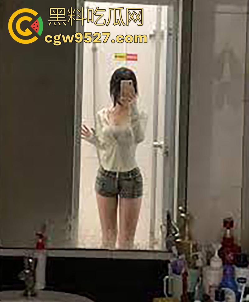 四川师范大一母狗【张露】，表面嫩妹实则暴露狂，醉酒被破处后，被调教成骚母狗，分手后视频被曝光！-3